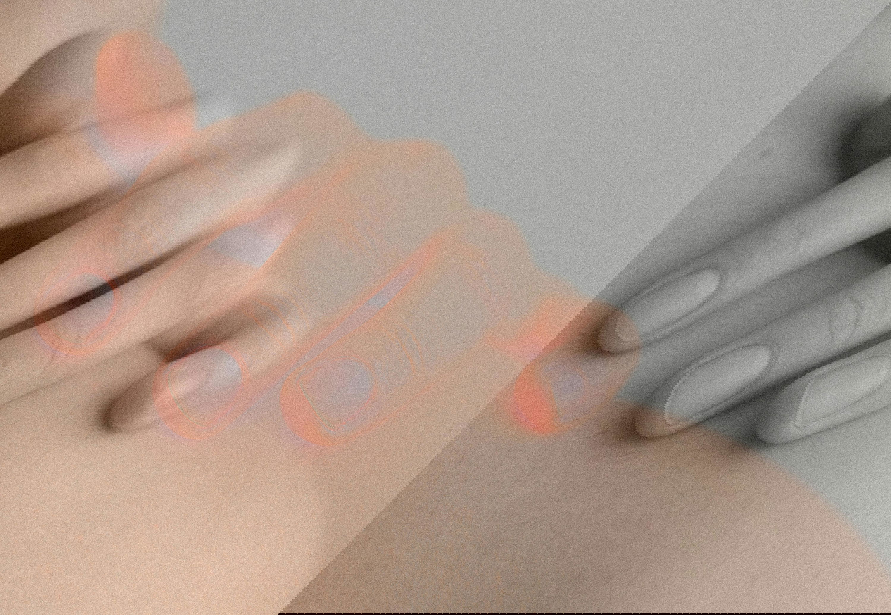 Life Extension Europe: Shoulder with hand with natural nails, skin health